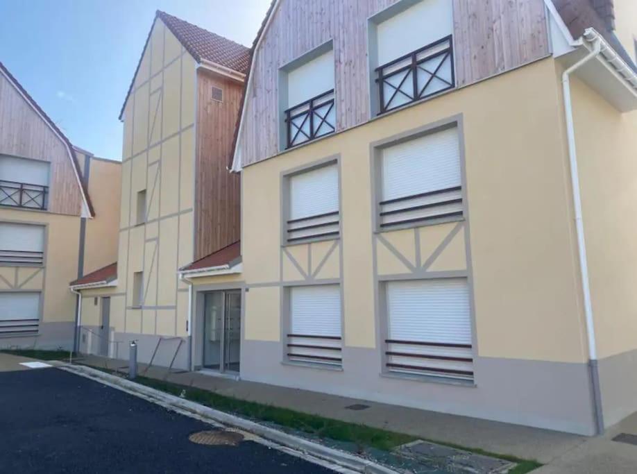Le Saint Val 004, Appart. Neuf, Jardin, Parking Eksteriør bilde